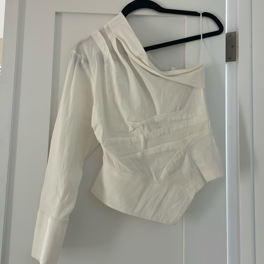 Cream one shoulder asymmetrical blouse from Zara. Excellent conditions!